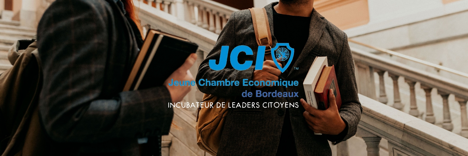 <a class="ps-wpem__organizer-name" href="https://www.pssmformation-reseausocial.fr/profile/?communication/">
<img src="https://www.pssmformation-reseausocial.fr/wp-content/uploads/2025/04/user-7-avatar-13.png" />
Pôle Communication</a>